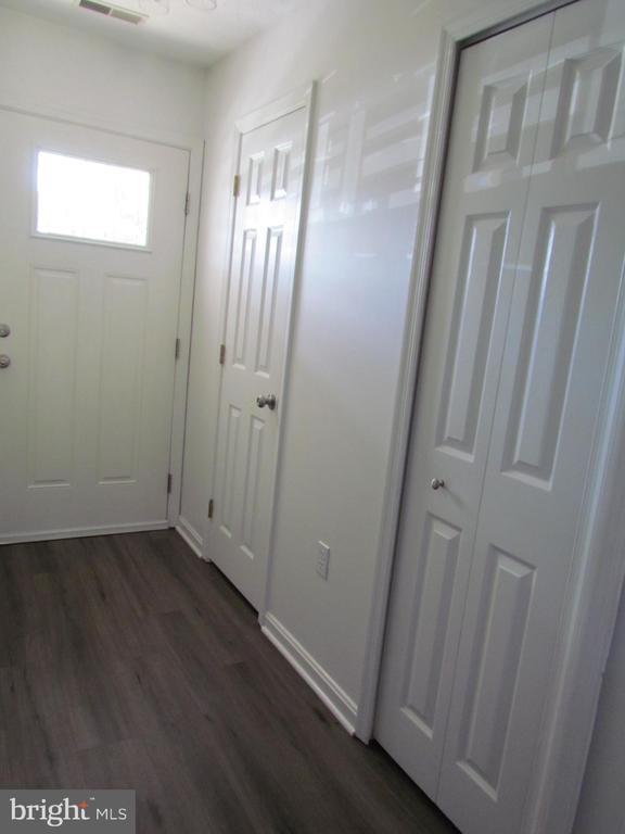 Building Photo - 13240 Clipper Cir