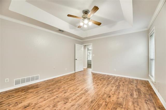 Building Photo - 6108 Paradise Dr