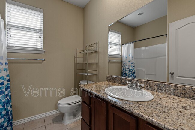 Building Photo - 4307 SW Fieldstone Blvd