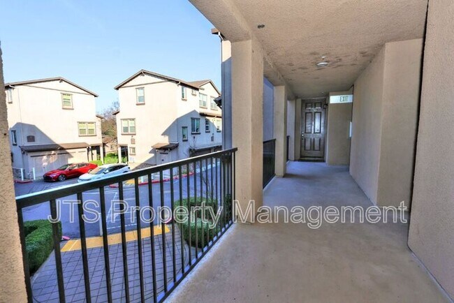 Building Photo - 12400 Fair Oaks Blvd