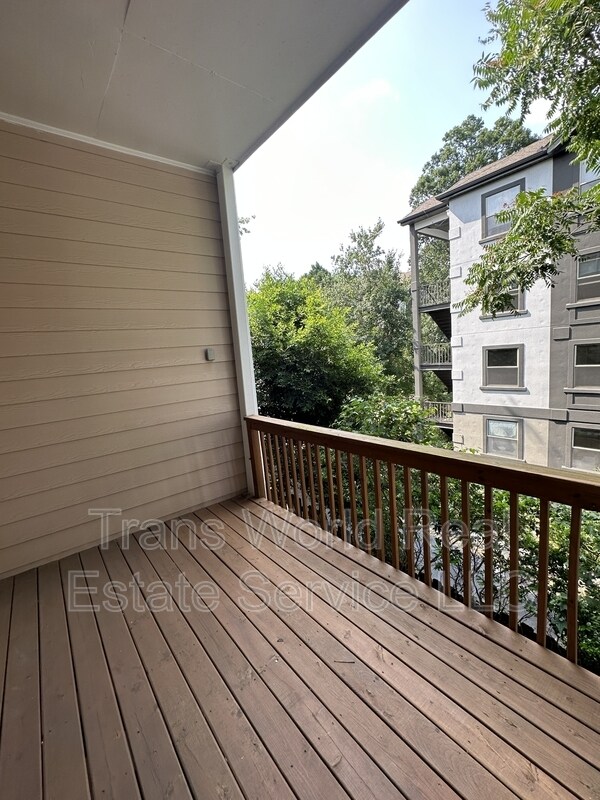 Building Photo - 1041 Emory Parc Pl
