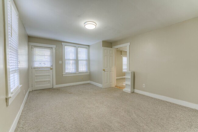 Building Photo - 1195 Dorothy Pl