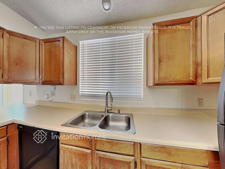 Building Photo - 19625 N 9th St