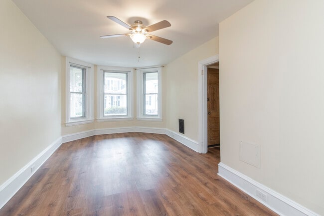 Building Photo - 328 W Front St