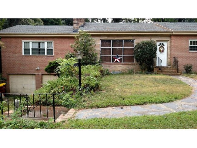 Primary Photo - 1624 Wilton Rd