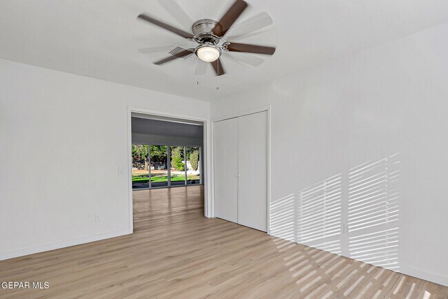 Building Photo - 4828 Ballerina Dr