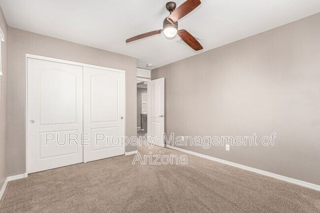 Building Photo - 1423 N Balboa