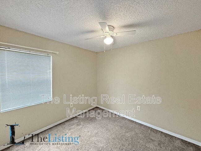 Building Photo - 5637 Viburnum Ct