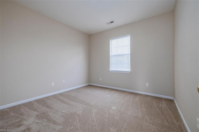 Building Photo - 5819 Woodside Ln