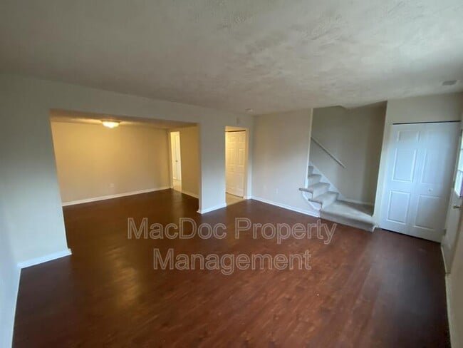 Building Photo - 1000 James Madison Cir