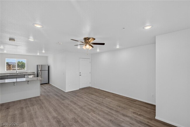 Building Photo - 2301 Seco Adobe Cir