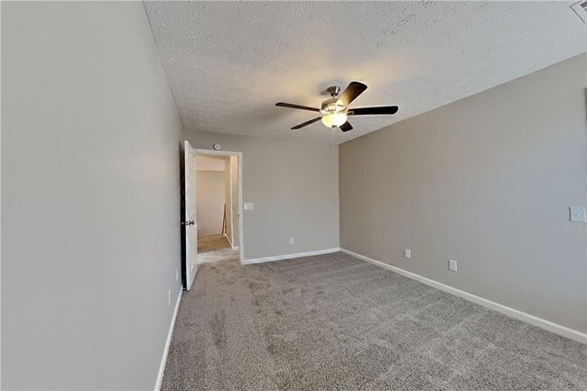 Building Photo - 1273 Royal Ives Ct SE