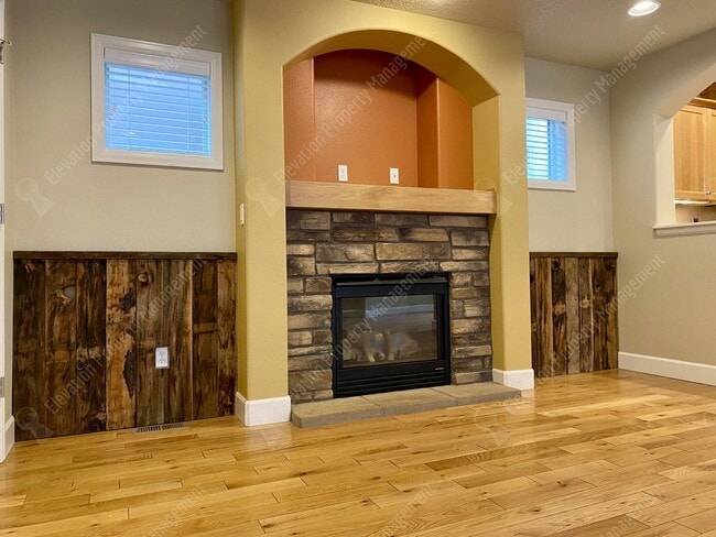 Building Photo - 3-BR Craftsman Home in NW Bend- Boyd Acres