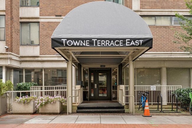 Building Photo - 1420 N St NW