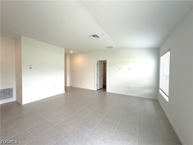 Building Photo - 17216 Cantu Ct