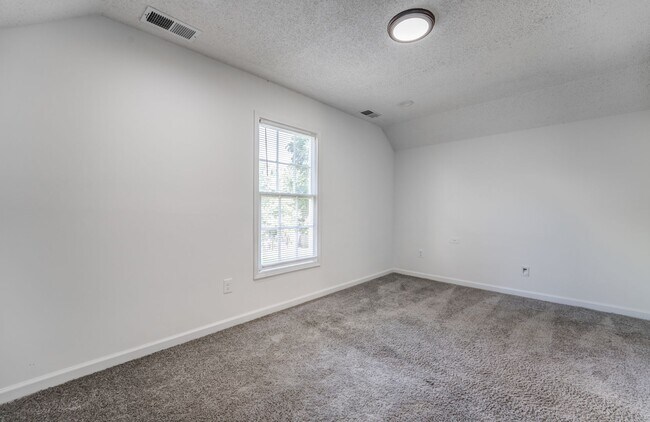 Building Photo - 8483 Timber Creek Dr