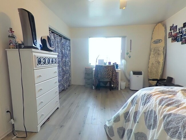 Building Photo - Huge 2 story 8 bed room Home: a hop and a skip from SDSU!  You will never be late to class!