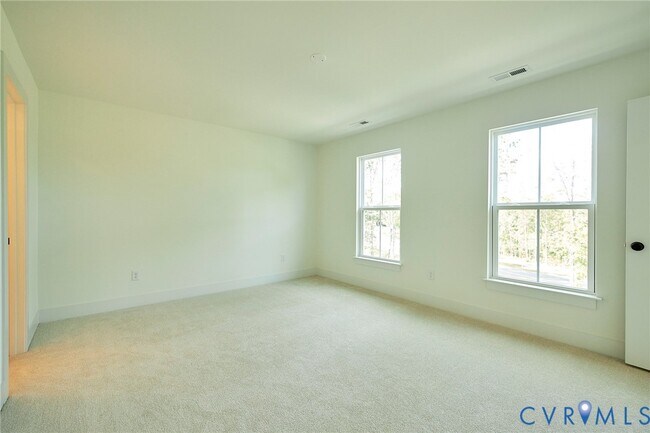 Building Photo - 15337 Sunray Wy