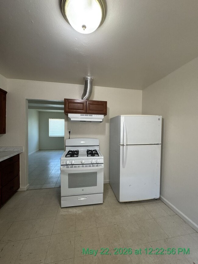 Building Photo - 3236