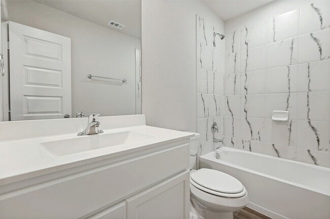 Building Photo - 14057 Kempt Dr