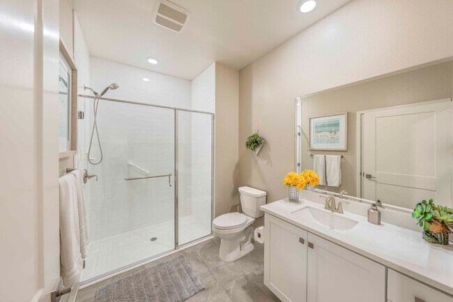 Building Photo - 113 Bowery