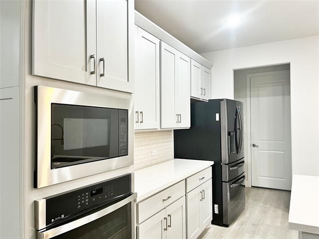 Building Photo - 2124 Esher Dr