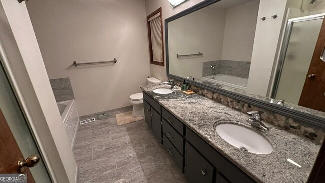 Building Photo - 3966 N Indian Cir NW