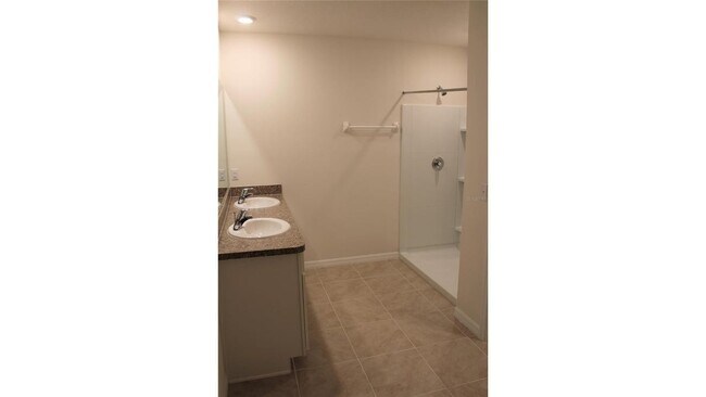 Building Photo - 2726 Greenleaf Ter