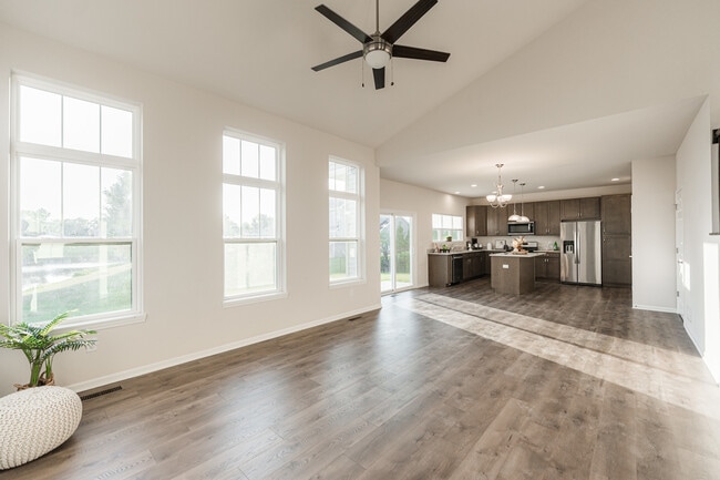 Building Photo - 1125 Juniper Dr