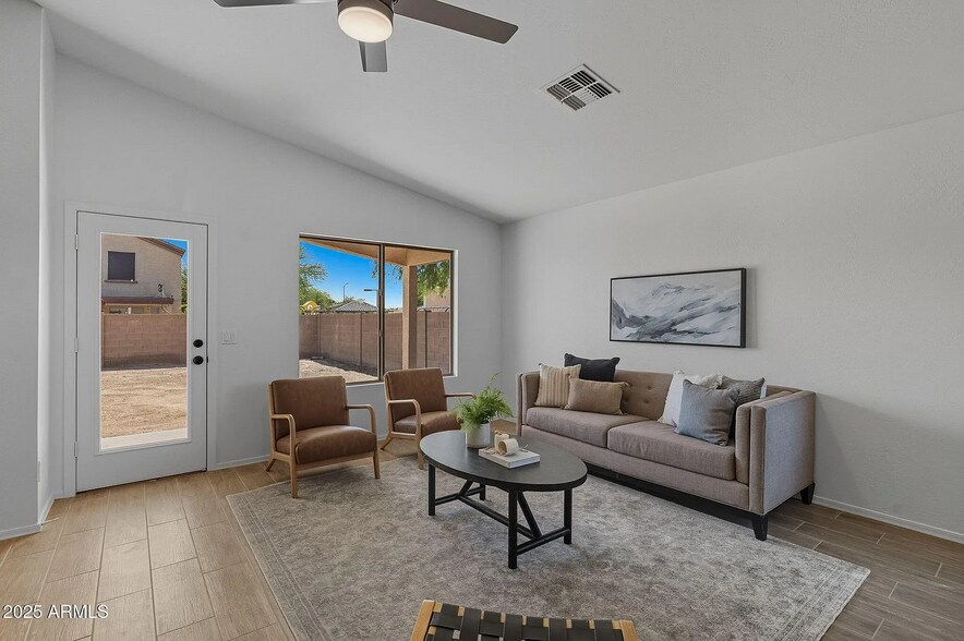 Building Photo - 2148 N Santiana Pl