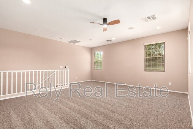 Building Photo - 15204 W Westview Dr