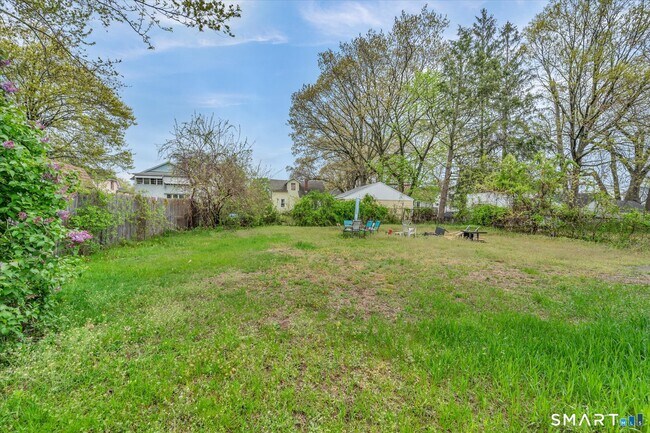 Building Photo - 128-130-130 Sisson St