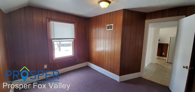 Building Photo - 312 N Oneida St