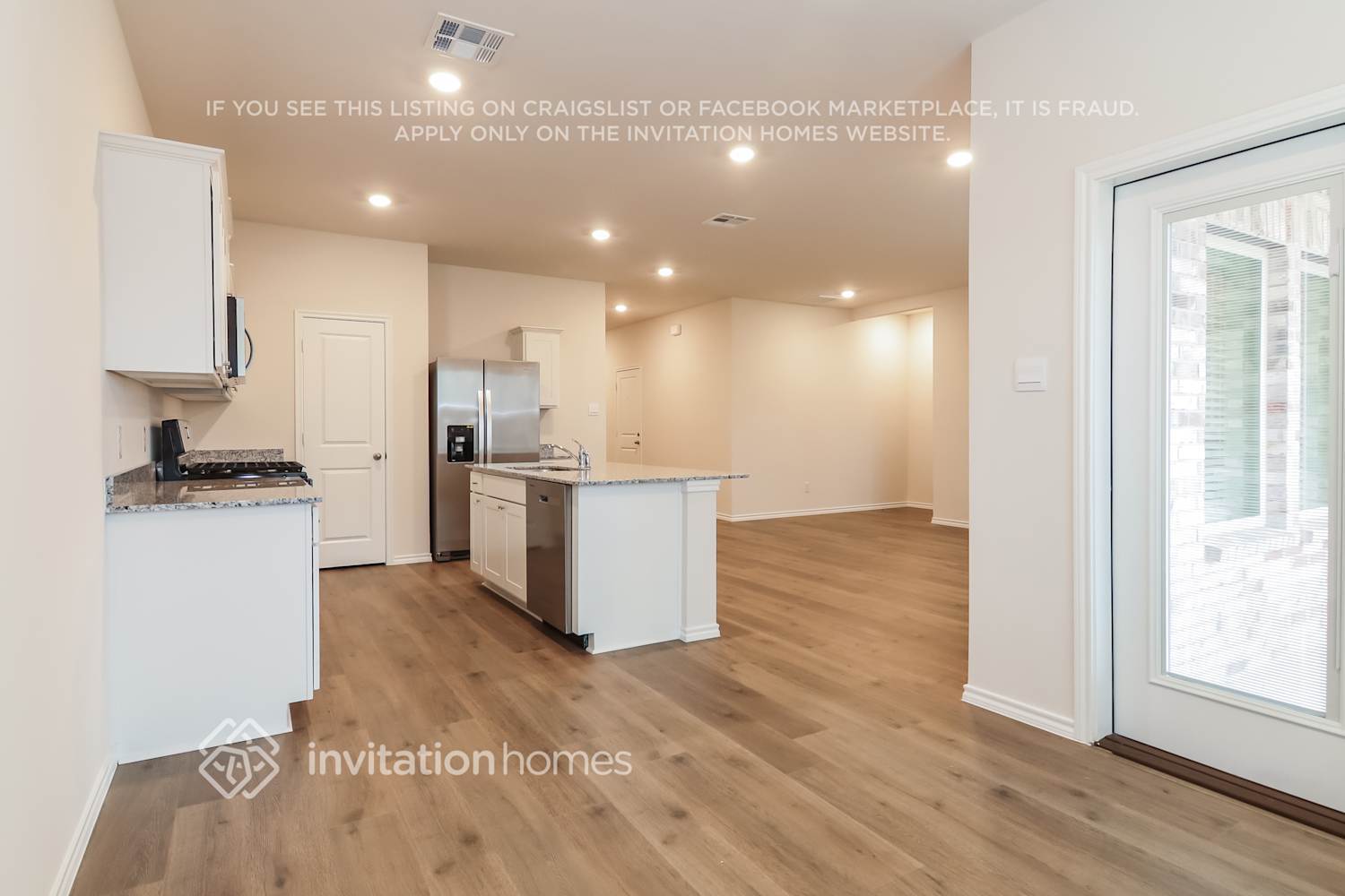 Building Photo - 3928 Jade Dr