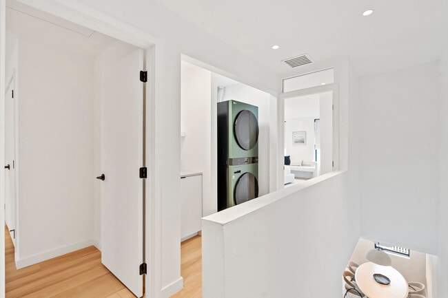 Building Photo - 4037 Penn Ave