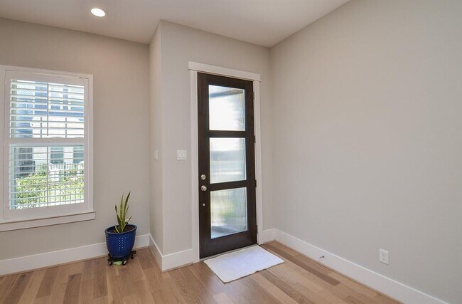 Building Photo - 12551 Malachite Wy