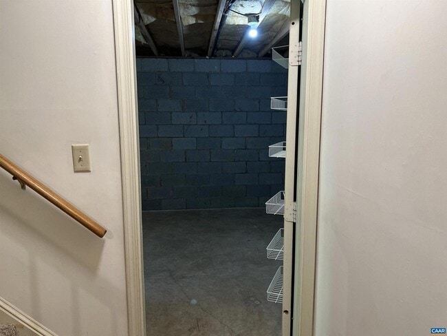 Building Photo - 2424 Holkham Dr