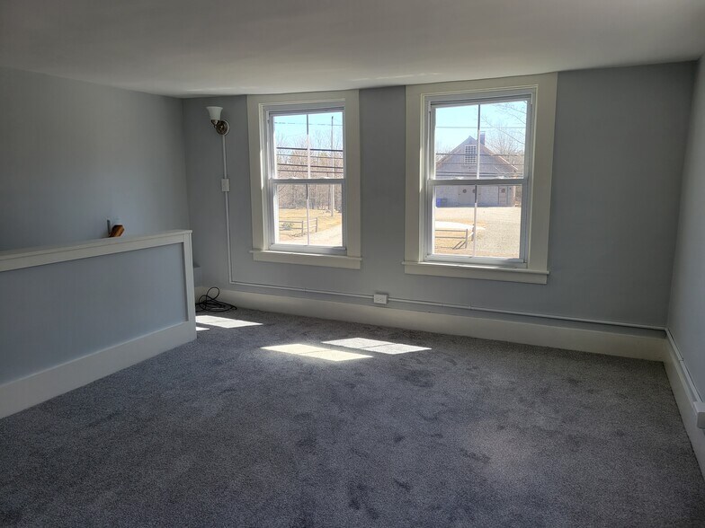 Building Photo - 106 Emerson Ave