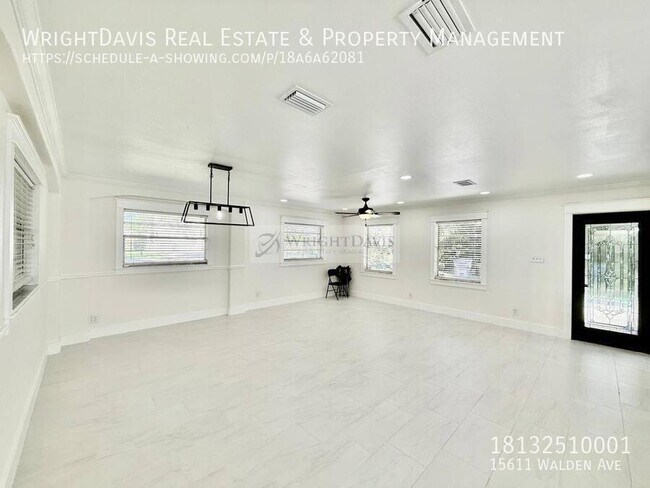 Building Photo - 15611 Walden Ave