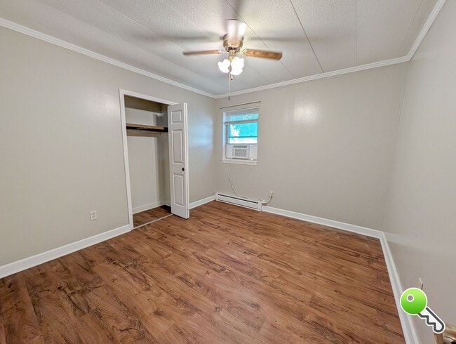 Building Photo - Charming 3BR Home with Covered Parking & Fenced Yard