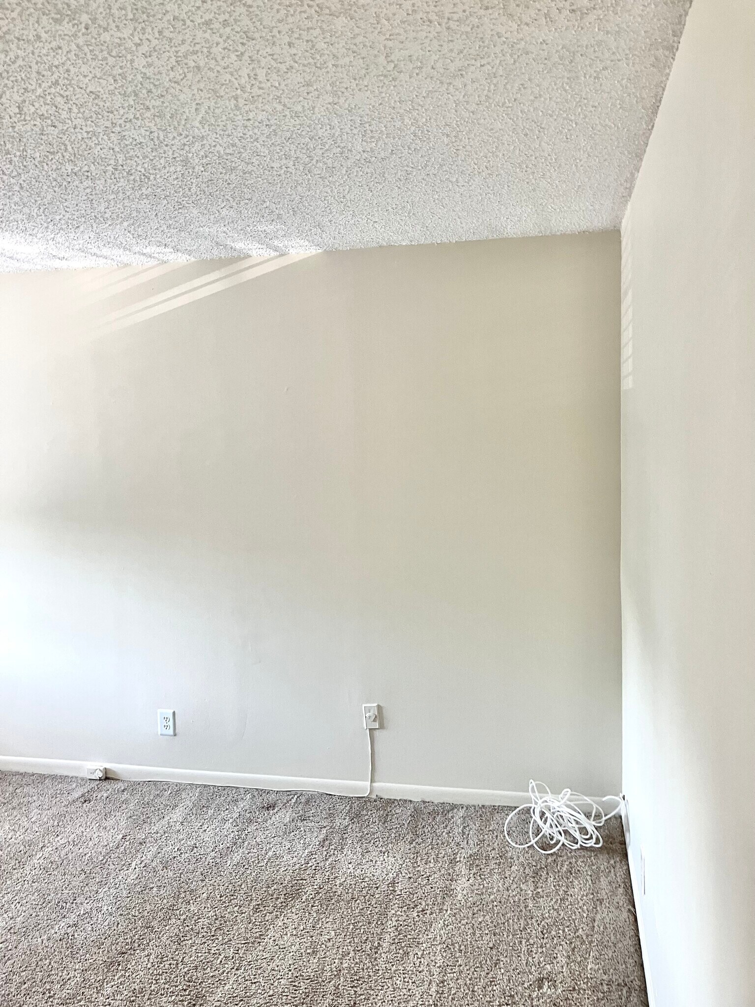 Building Photo - 813 NE 22nd Dr