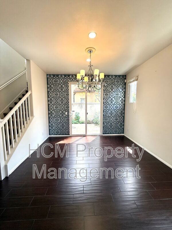 Building Photo - 74 Chantilly