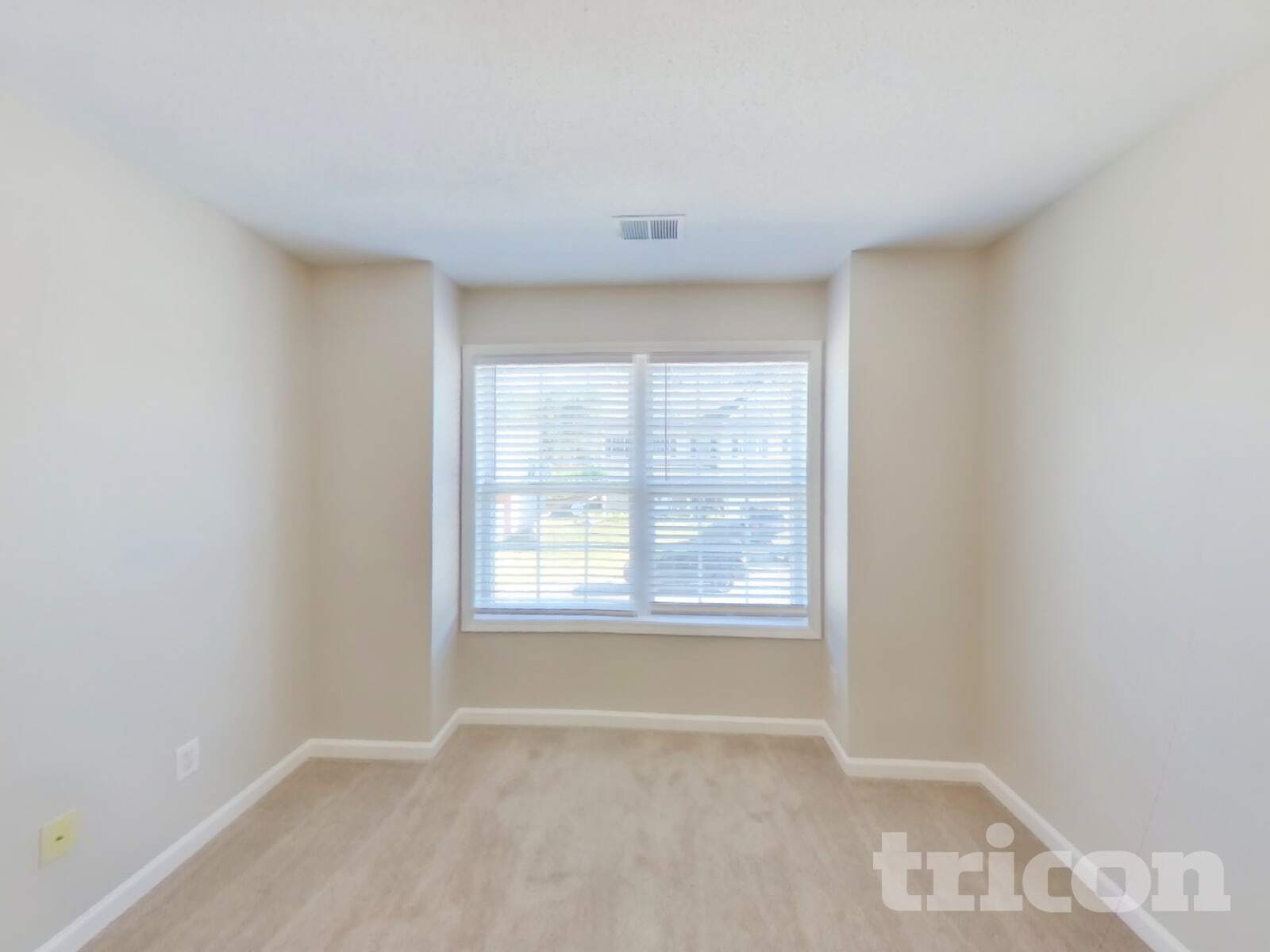 Building Photo - 121 Omega Ct