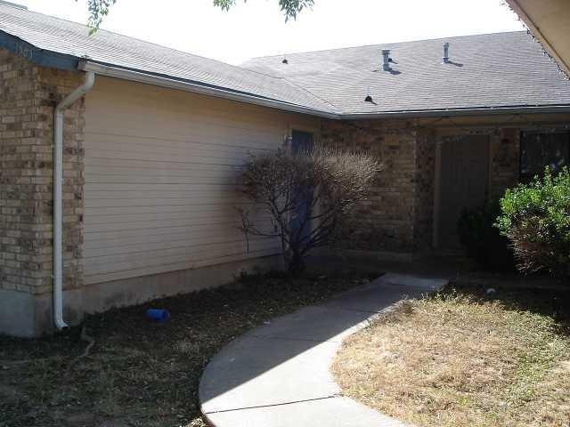 Building Photo - 1505 Latigo Trce