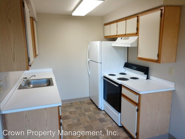 Primary Photo - 212-236 Churchdale Ave N