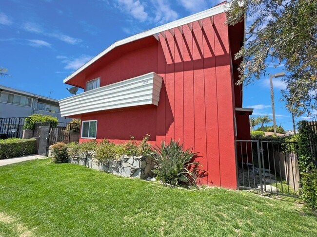 Building Photo - Brenton Apts
