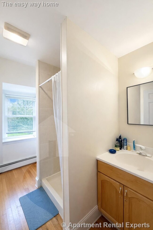 Building Photo - 24 Watson St