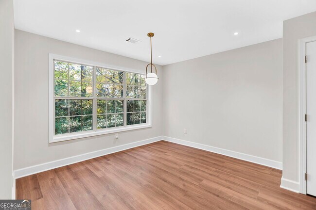 Building Photo - 1540 Bramlett Blvd