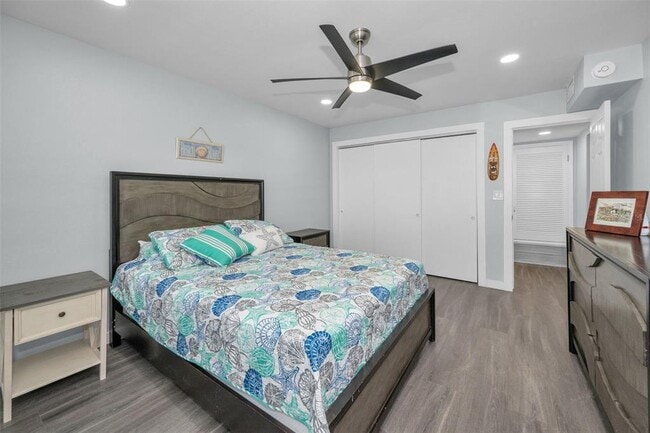 Building Photo - 300 64th Ave