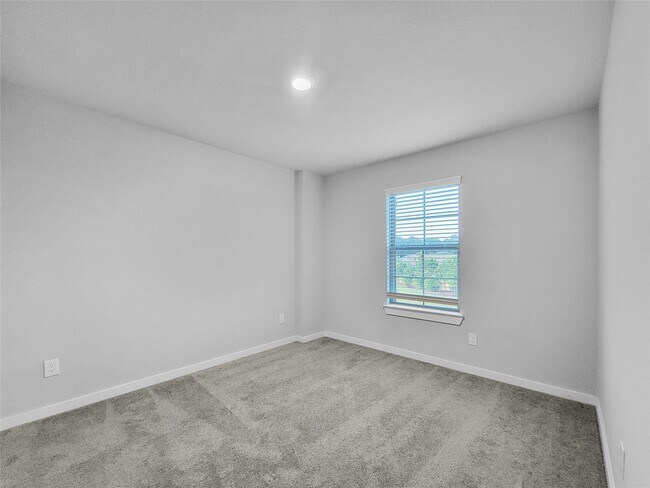 Building Photo - 21928 Juniper Crossing Dr